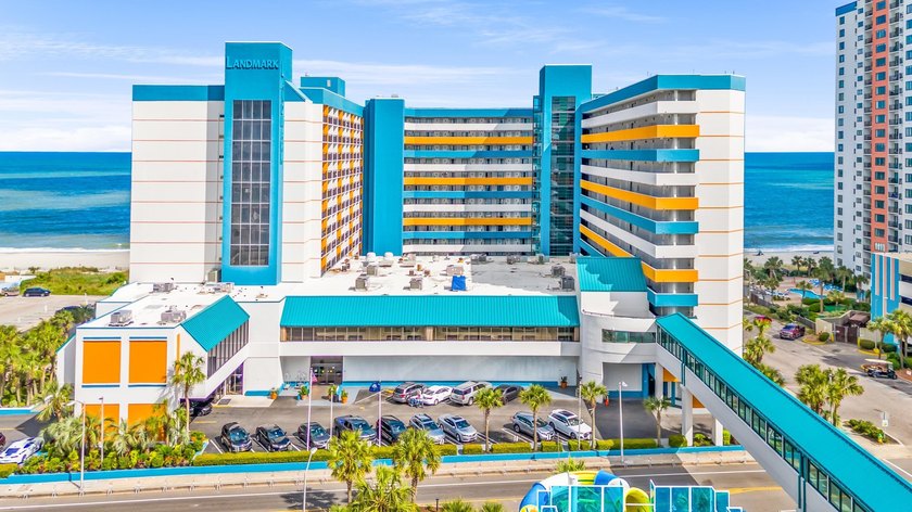 Stunning 1Bd/1Ba Oceanfront Condo At The Landmark Resort. White - Beach Condo for sale in Myrtle Beach, South Carolina on Beachhouse.com