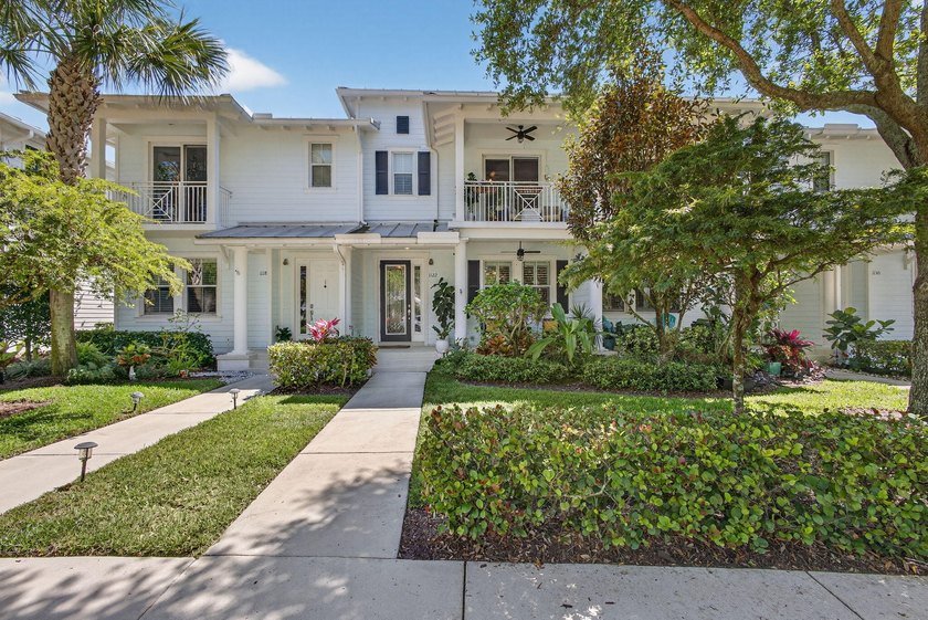 Beautifully updated and move-in ready, this home showcases a - Beach Townhome/Townhouse for sale in Jupiter, Florida on Beachhouse.com