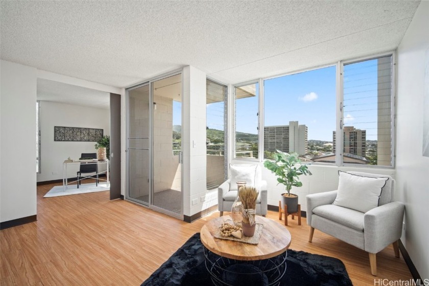 NEW PRICE! Take in cool breezes and panoramic Diamond Head, city - Beach Condo for sale in Honolulu, Hawaii on Beachhouse.com