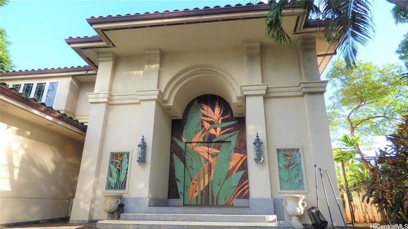 House of Bird of Paradise - a wonderful oasis in prestigious - Beach Home for sale in Honolulu, Hawaii on Beachhouse.com