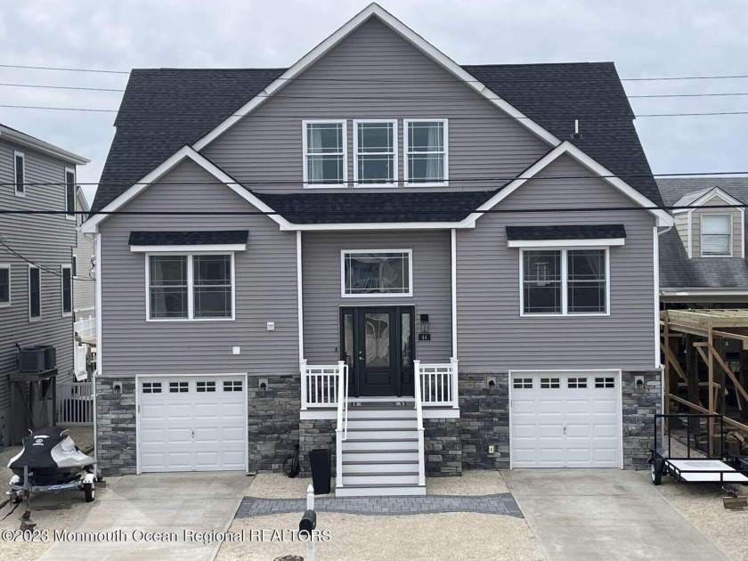 Better Than New! Built in 2019, 5 bedroom 3 full bath home on - Beach Home for sale in Manahawkin, New Jersey on Beachhouse.com