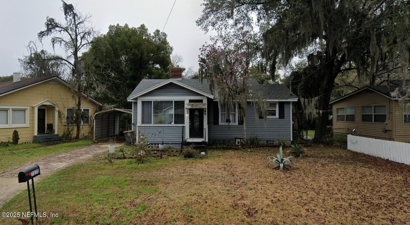 This charming 2 bedroom home sits on a quiet street with easy - Beach Home for sale in Jacksonville, Florida on Beachhouse.com