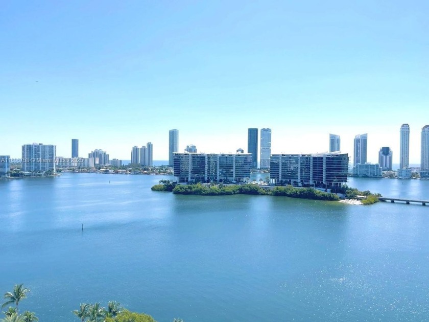 WELCOME TO AN EXQUISITE LUXURY CONDO WITH BREATHTAKING - Beach Condo for sale in Aventura, Florida on Beachhouse.com