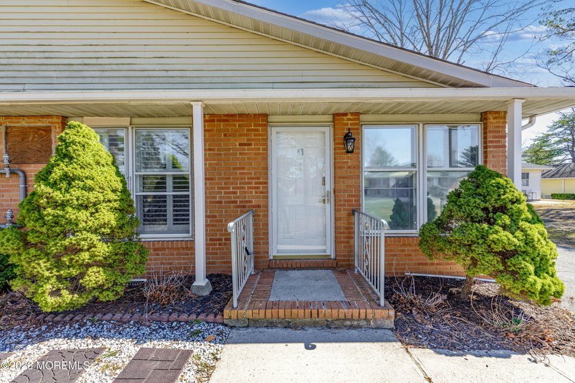 Welcome to 43A Magnolia Rd. This beautifully updated 2-bedroom - Beach Home for sale in Manahawkin, New Jersey on Beachhouse.com