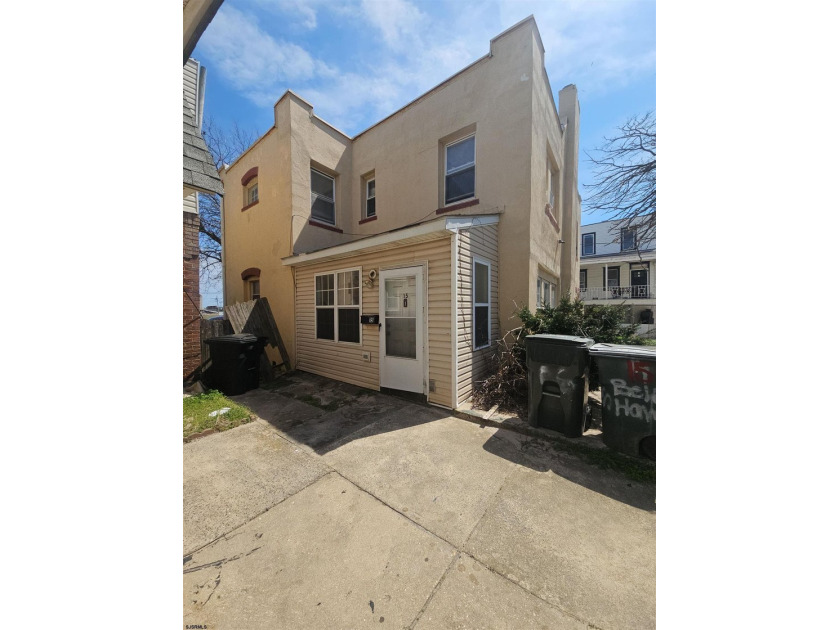 INVESTOR ALERT! This 3-bedroom, 1.5-bath property in Atlantic - Beach Home for sale in Atlantic City, New Jersey on Beachhouse.com