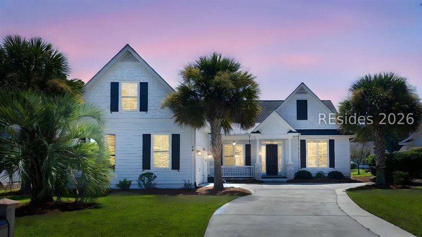 This stunning 4-bedroom, 3.5-bath home offers 2,984 sq. ft. of - Beach Home for sale in Bluffton, South Carolina on Beachhouse.com