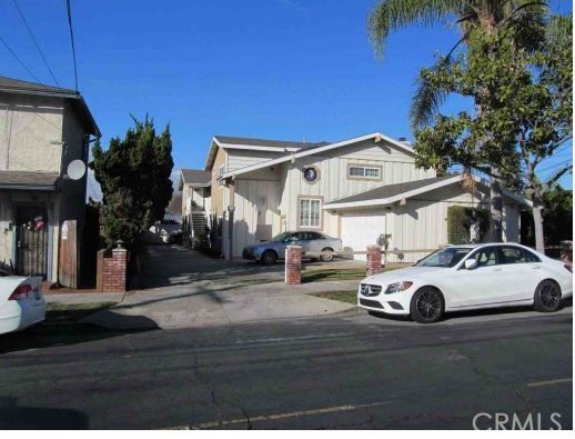 4 plex Property Centrally located, minutes away from Circle area - Beach Home for sale in Long Beach, California on Beachhouse.com