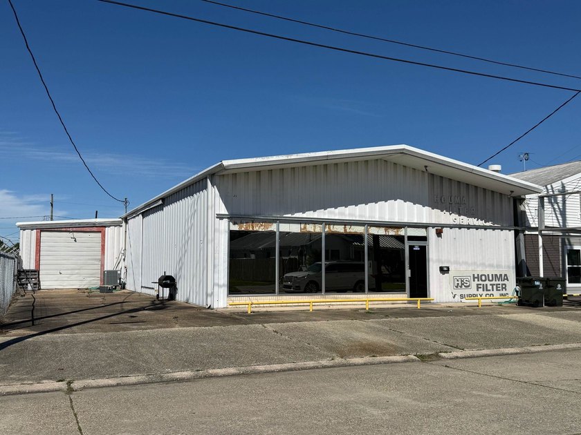 IF YOU ARE LOOKING FOR A COMMERCIAL BUILDING IN THE CITY OF - Beach Commercial for sale in Houma, Louisiana on Beachhouse.com