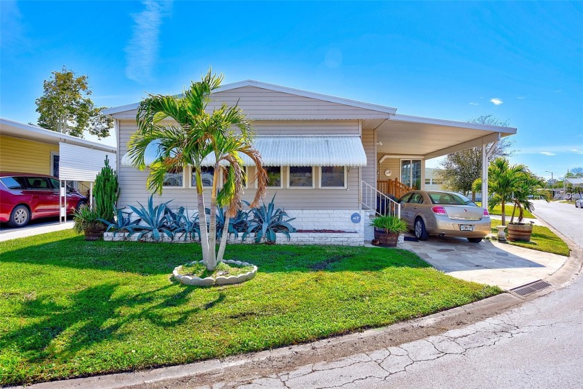 Welcome to Clearwater Cascades, an active 55+lifestyle community - Beach Home for sale in Pinellas Park, Florida on Beachhouse.com