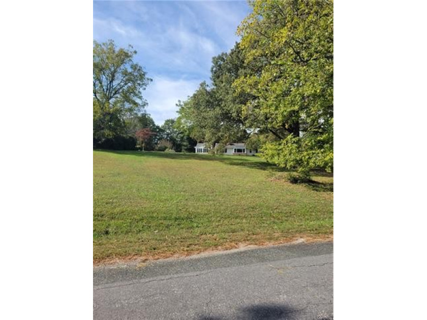 Cleared lot ready to build on located in Urbanna. Conveniently - Beach Lot for sale in Urbanna, Virginia on Beachhouse.com