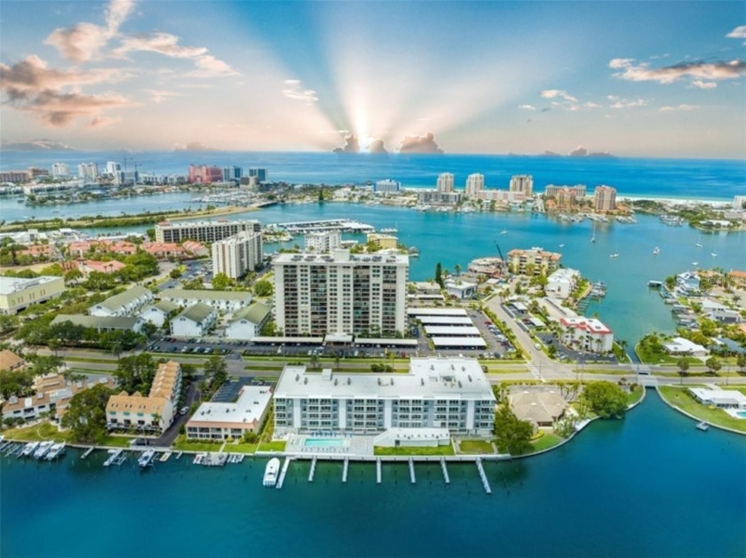 PRICED TO SELL....Experience the epitome of luxury and prestige - Beach Condo for sale in Clearwater, Florida on Beachhouse.com