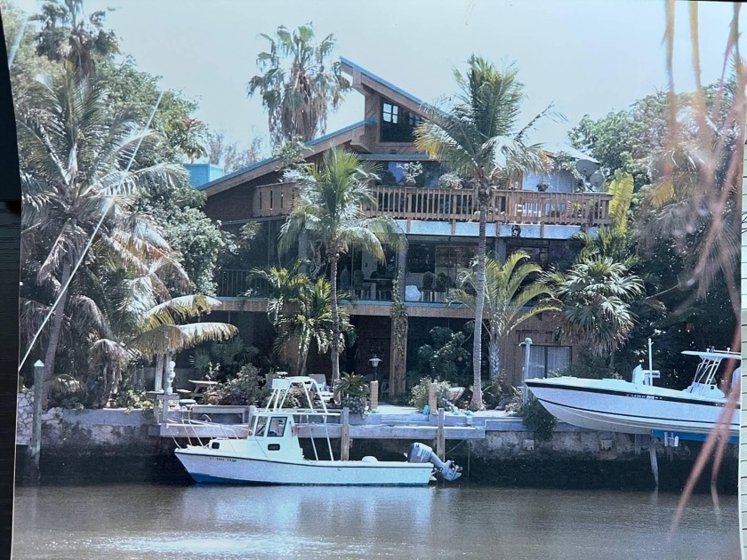 Large 3-story, Boater's Paradise home, located inside gated - Beach Home for sale in Plantation Key, Florida on Beachhouse.com