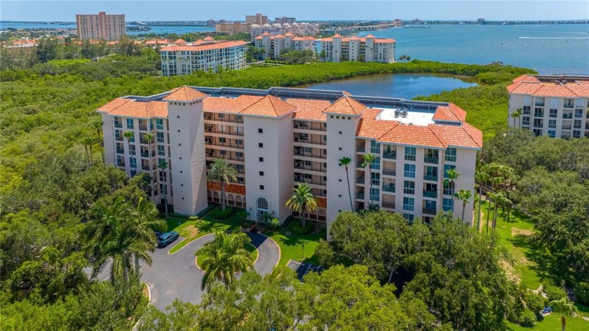 Experience unparalleled luxury in this sixth-floor penthouse - Beach Condo for sale in St. Petersburg, Florida on Beachhouse.com