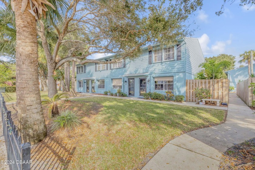 This charming 2-bedroom, 1.5-bath home is fully furnished - Beach Townhome/Townhouse for sale in New Smyrna Beach, Florida on Beachhouse.com