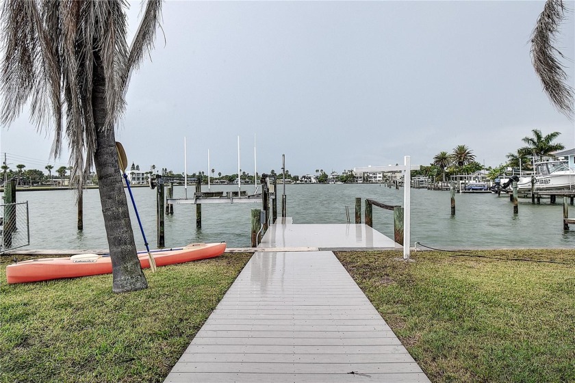 MAJOR Price Improvement! Here is the waterfront lifestyle you - Beach Home for sale in Redington Beach, Florida on Beachhouse.com