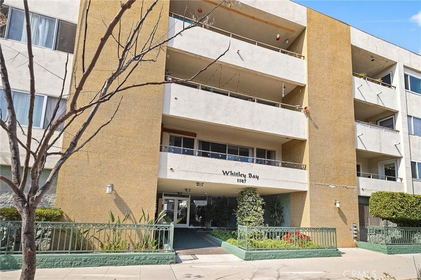 Charming 2-Bedroom Corner Condo in Prime Long Beach - Just - Beach Condo for sale in Long Beach, California on Beachhouse.com