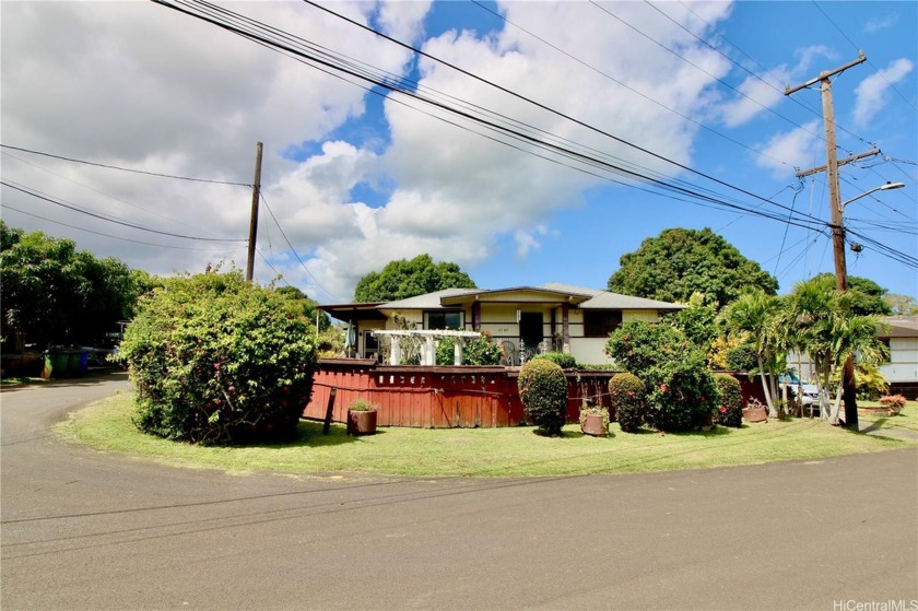 Welcome to the Town of Waialua with so much history and majestic - Beach Home for sale in Waialua, Hawaii on Beachhouse.com