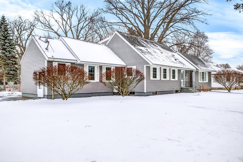 Spacious 3-bedroom ranch in the City of Whitehall ! Situated on - Beach Home for sale in Whitehall, Michigan on Beachhouse.com