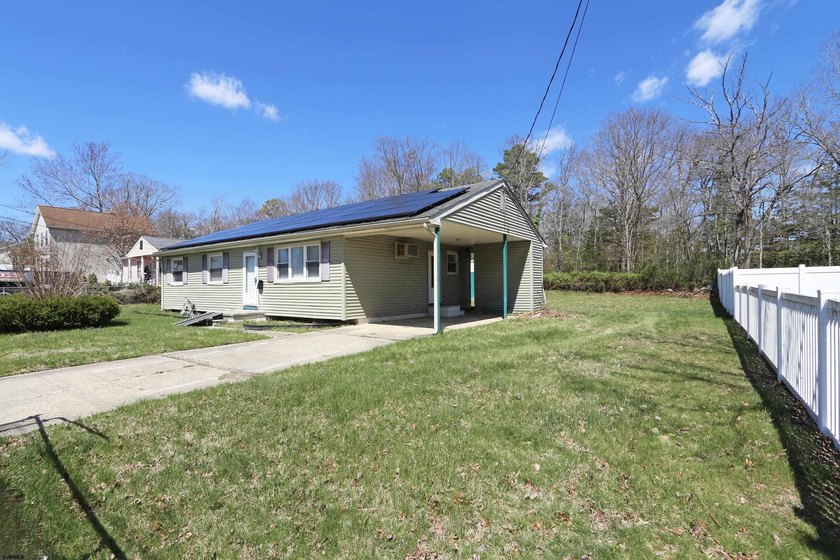 OPPORTUNITY AWAITS YOU! This cozy 3-bedroom home offers a - Beach Home for sale in Pleasantville, New Jersey on Beachhouse.com