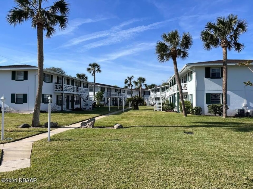 Discover comfort and style in this 2-bedroom, 1-bathroom condo - Beach Condo for sale in South Daytona, Florida on Beachhouse.com