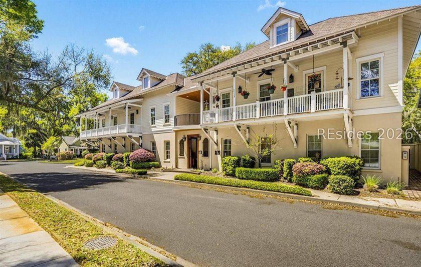 Luxury Lady's Island condominium in the highly sought-after - Beach Condo for sale in Beaufort, South Carolina on Beachhouse.com