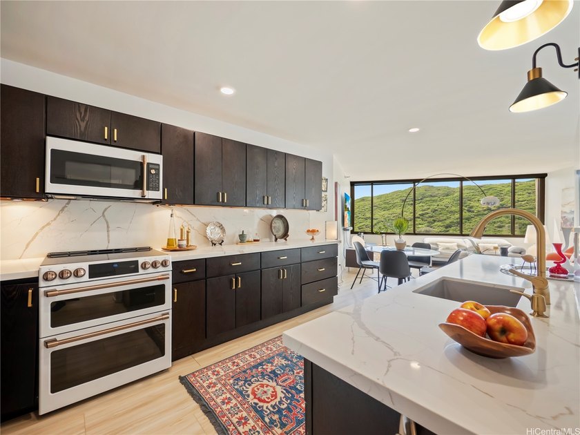 This home has been completely remodeled and is in pristine - Beach Condo for sale in Honolulu, Hawaii on Beachhouse.com