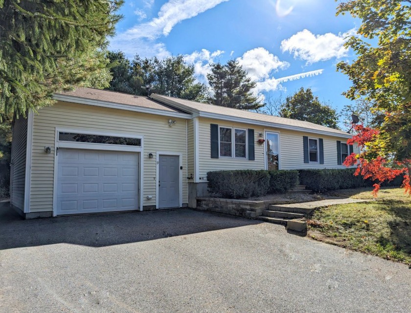 Welcome to your dream home in Saco, Maine! This charming - Beach Home for sale in Saco, Maine on Beachhouse.com