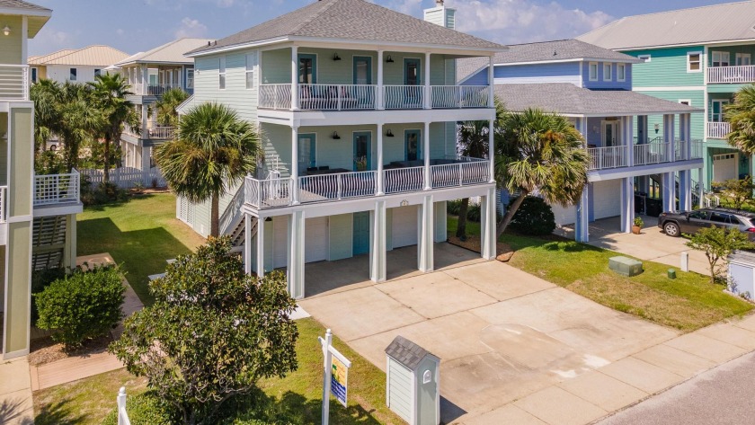 Located in Gated Community, this 3/3 home is absolutely stunning! - Beach Vacation Rentals in Pensacola Beach, Florida on Beachhouse.com
