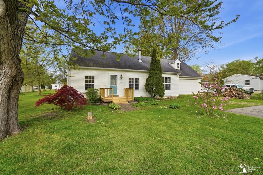 Showing deadline is end of day, Tuesday, May 12. Offers will be - Beach Home for sale in Newport, Michigan on Beachhouse.com