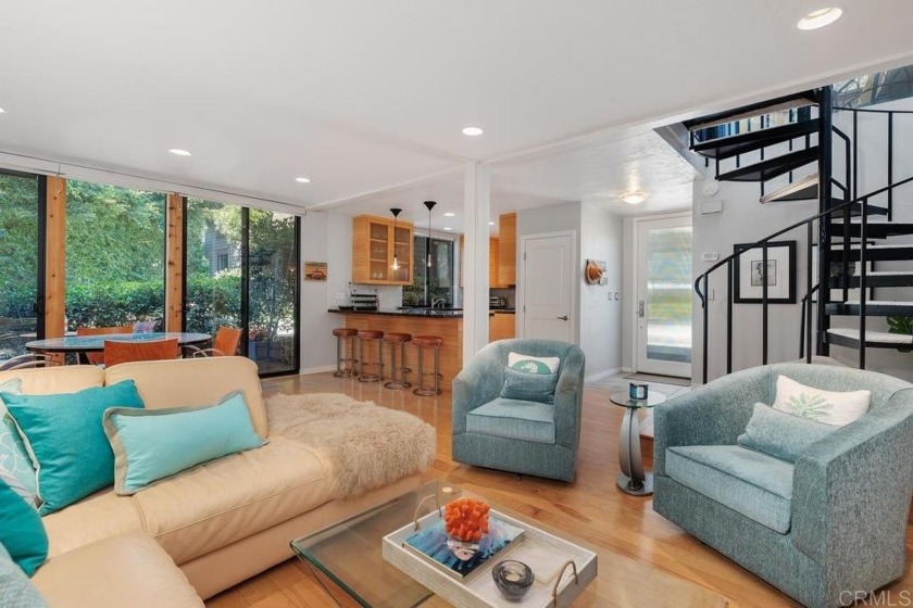 Charming Beach Townhome with only 50 units. Private beach access - Beach Condo for sale in Solana Beach, California on Beachhouse.com