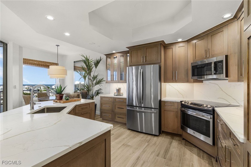 Stunning and fully updated 3 bed/2bath 7th floor condo - Beach Condo for sale in Fort Myers Beach, Florida on Beachhouse.com