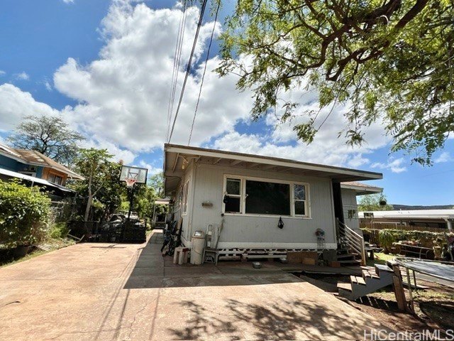Investor Special offering a strong existing cash flow! Property - Beach Home for sale in Waianae, Hawaii on Beachhouse.com