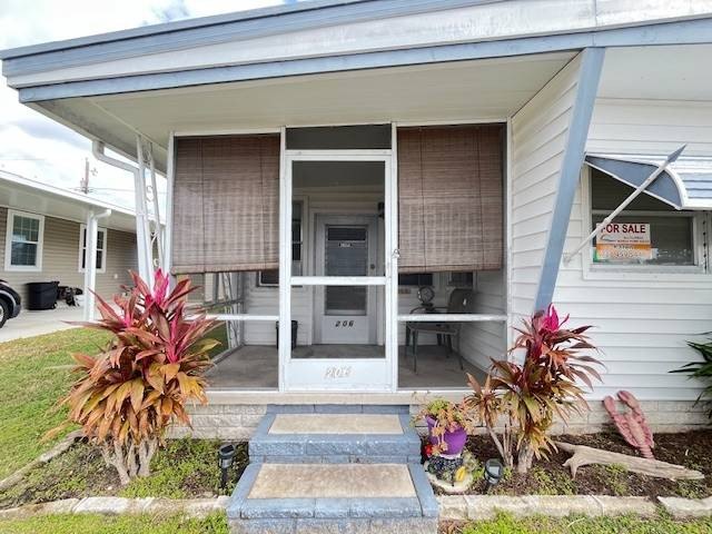 Situated on Florida's West Coast, in the heart of the popular - Beach Home for sale in Dunedin, Florida on Beachhouse.com