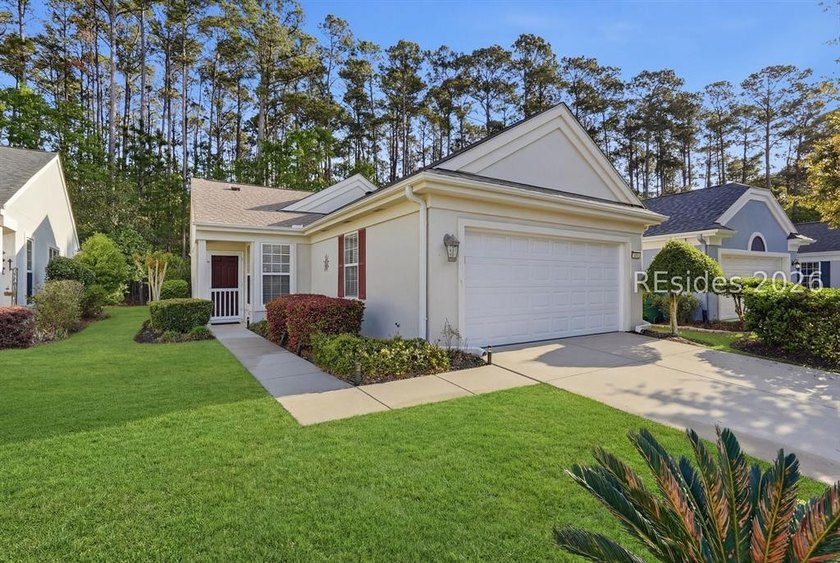 Located on the desirable Sun City Southside, this - Beach Home for sale in Bluffton, South Carolina on Beachhouse.com