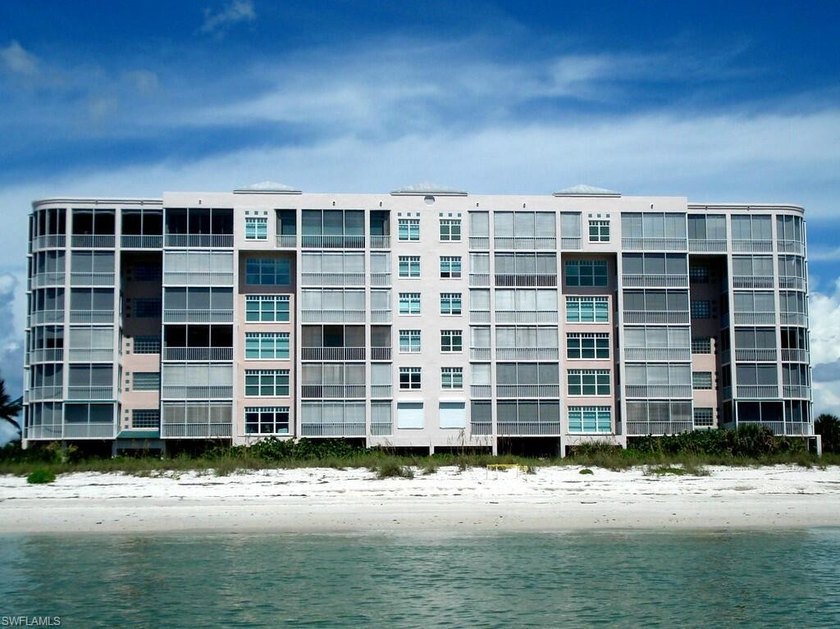 BAREFOOT BEACH CLUB CONDO Located in North Naples, this 1604 - Beach Condo for sale in Bonita Springs, Florida on Beachhouse.com