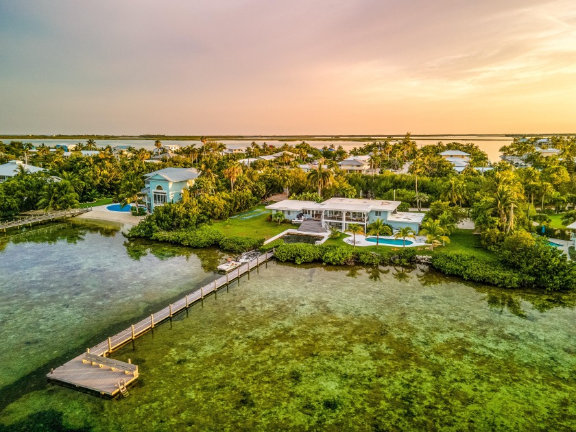 LUXURY WITH BREATHTAKING SUNSETS AND SUNRISES! Welcome to - Beach Home for sale in Sugarloaf Key, Florida on Beachhouse.com