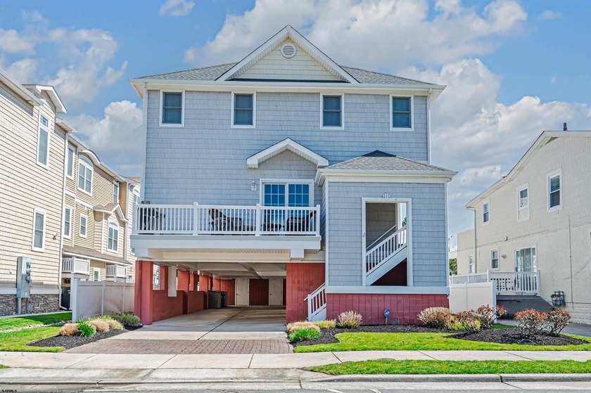 Beautiful, spacious, and impeccably maintained townhouse-style - Beach Condo for sale in Margate, New Jersey on Beachhouse.com