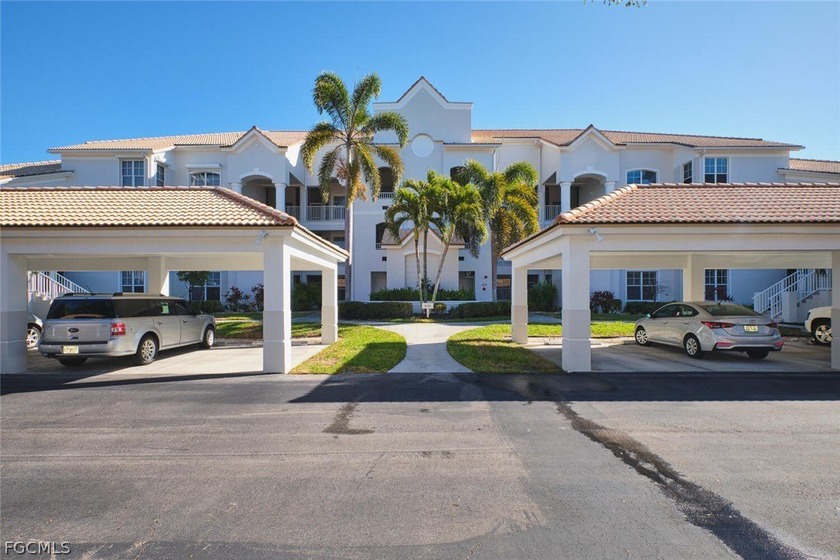 Top floor 2 bedroom condo in Lexington Country Club's Golf - Beach Condo for sale in Fort Myers, Florida on Beachhouse.com