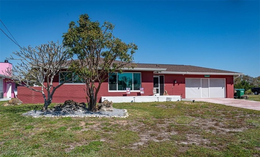 Nicely Updated, Waterfront, Gulf Access, No Flood Insurance - Beach Home for sale in Cape Coral, Florida on Beachhouse.com