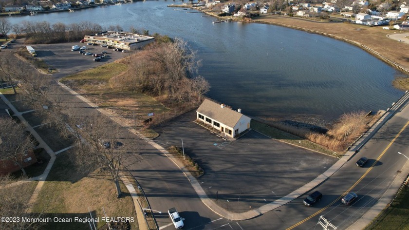 Commercial building with a great riverfront location.  This - Beach Commercial for sale in Long Branch, New Jersey on Beachhouse.com