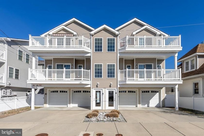 Experience coastal living at its finest in this stunning - Beach Townhome/Townhouse for sale in Wildwood, New Jersey on Beachhouse.com