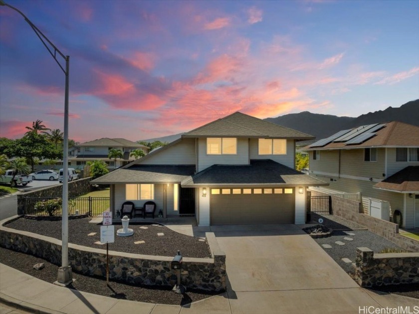 Central Maui living in this large 4 Bed, 3 Bath home on a 5,697 - Beach Home for sale in Kahului, Hawaii on Beachhouse.com