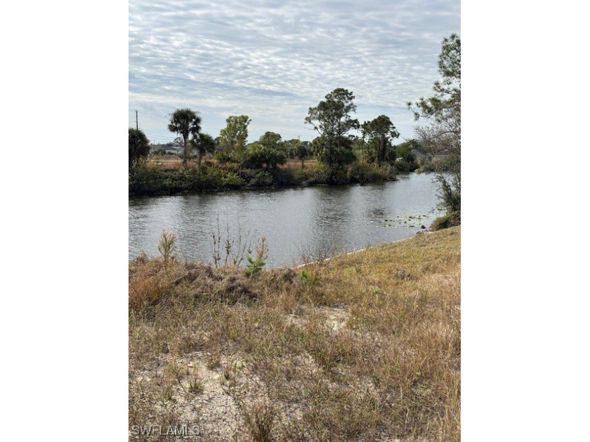 *The Price Is Right* A very desirable lot on Fresh water with - Beach Lot for sale in Cape Coral, Florida on Beachhouse.com