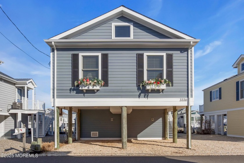 OWNED LAND!  Waterfront beauty in Ocean Beach 3! Custom built - Beach Home for sale in Lavallette, New Jersey on Beachhouse.com