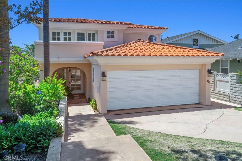 Welcome to 318 E Maple Avenue in the heart of beautiful - Beach Home for sale in El Segundo, California on Beachhouse.com