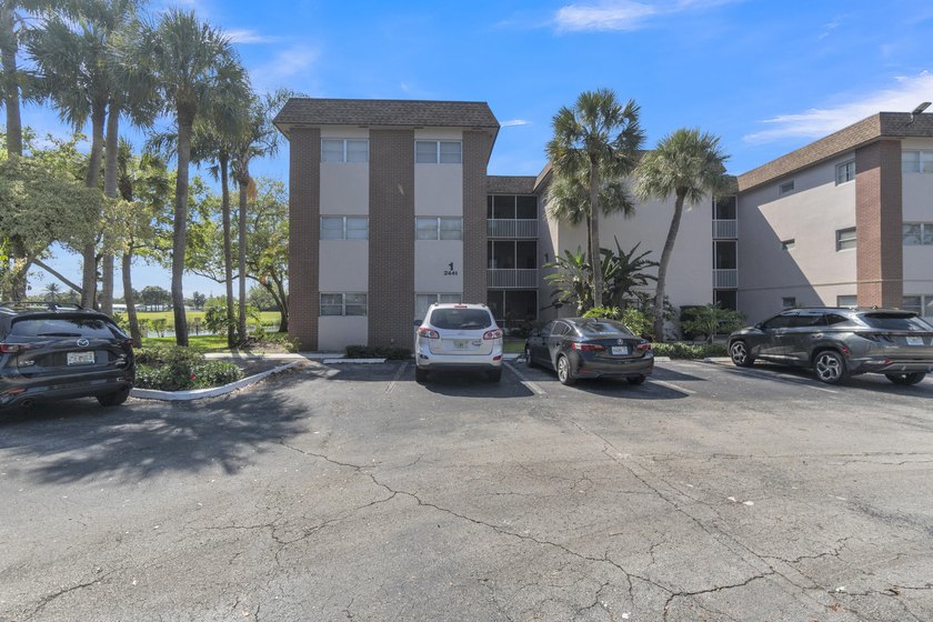Price to sell!!! Bright and well-maintained 2BR/2BA corner condo - Beach Condo for sale in Davie, Florida on Beachhouse.com