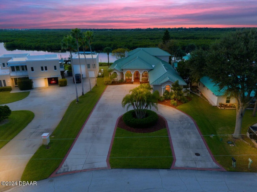 This is Florida living at its finest! This impressive and - Beach Home for sale in New Smyrna Beach, Florida on Beachhouse.com