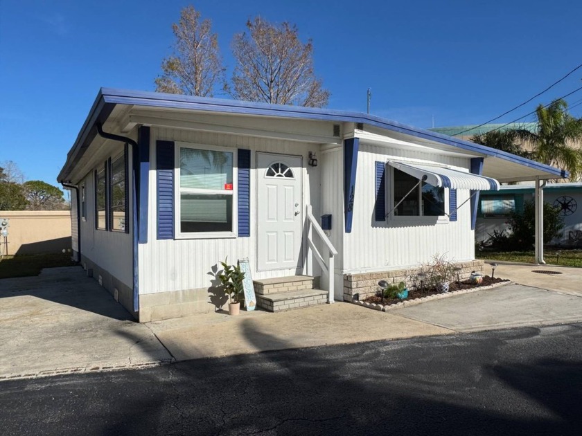 Live by the beach without the by the beach price tag - or the - Beach Home for sale in Largo, Florida on Beachhouse.com