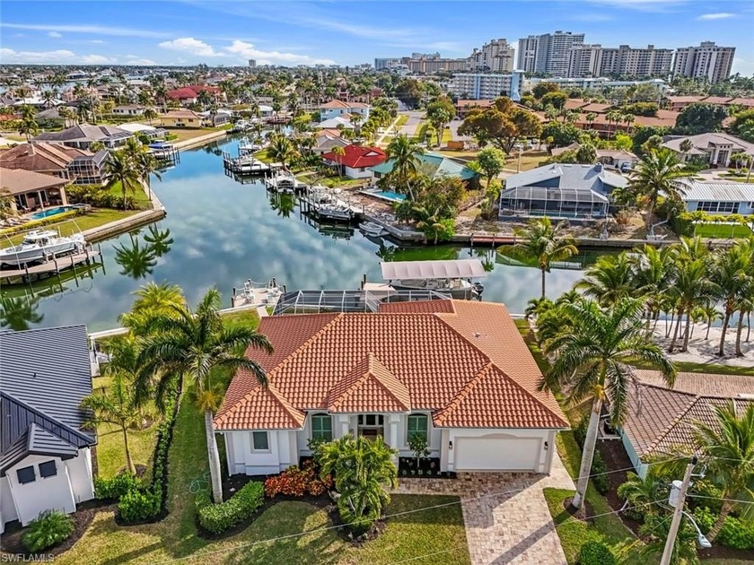 Simply put, this incredible home will wow you the moment you - Beach Home for sale in Marco Island, Florida on Beachhouse.com