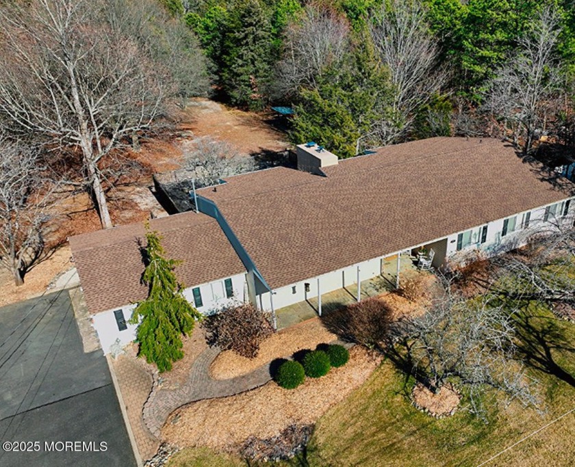 Nestled on over an acre of property, there's something special - Beach Home for sale in Manahawkin, New Jersey on Beachhouse.com